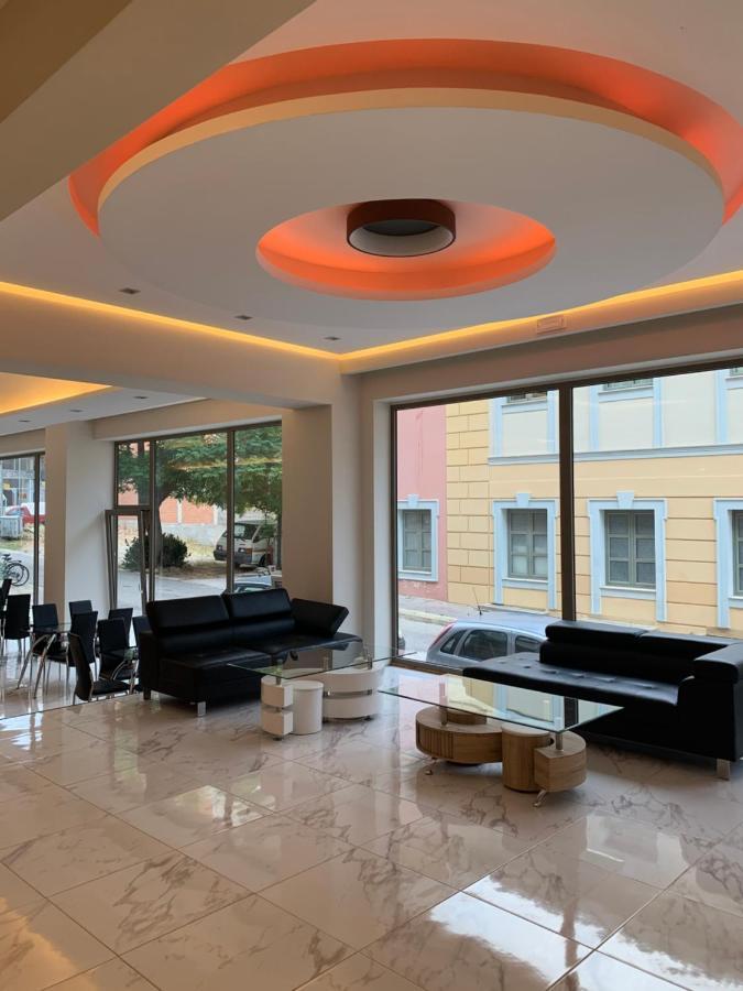 Hotel Banbus Лутра-Эдипсу Экстерьер фото