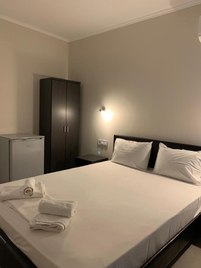 Hotel Banbus Лутра-Эдипсу Экстерьер фото
