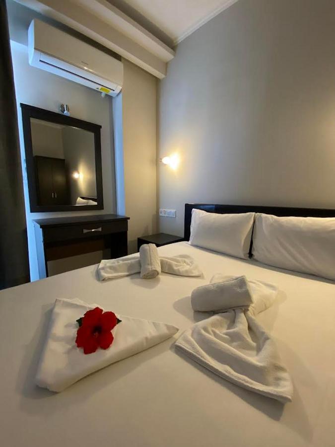 Hotel Banbus Лутра-Эдипсу Экстерьер фото