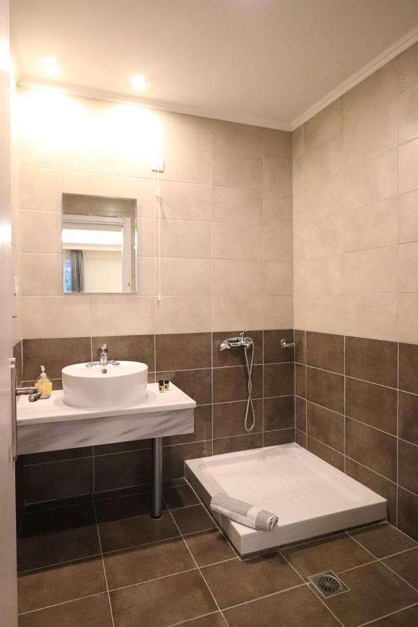 Hotel Banbus Лутра-Эдипсу Экстерьер фото