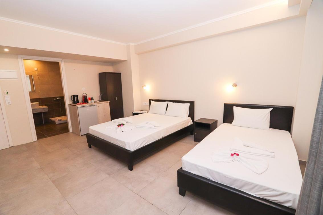 Hotel Banbus Лутра-Эдипсу Экстерьер фото